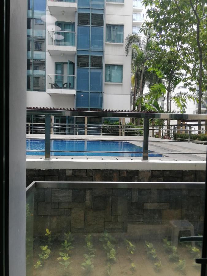 Palm Tree Two Villas Pasay Esterno foto