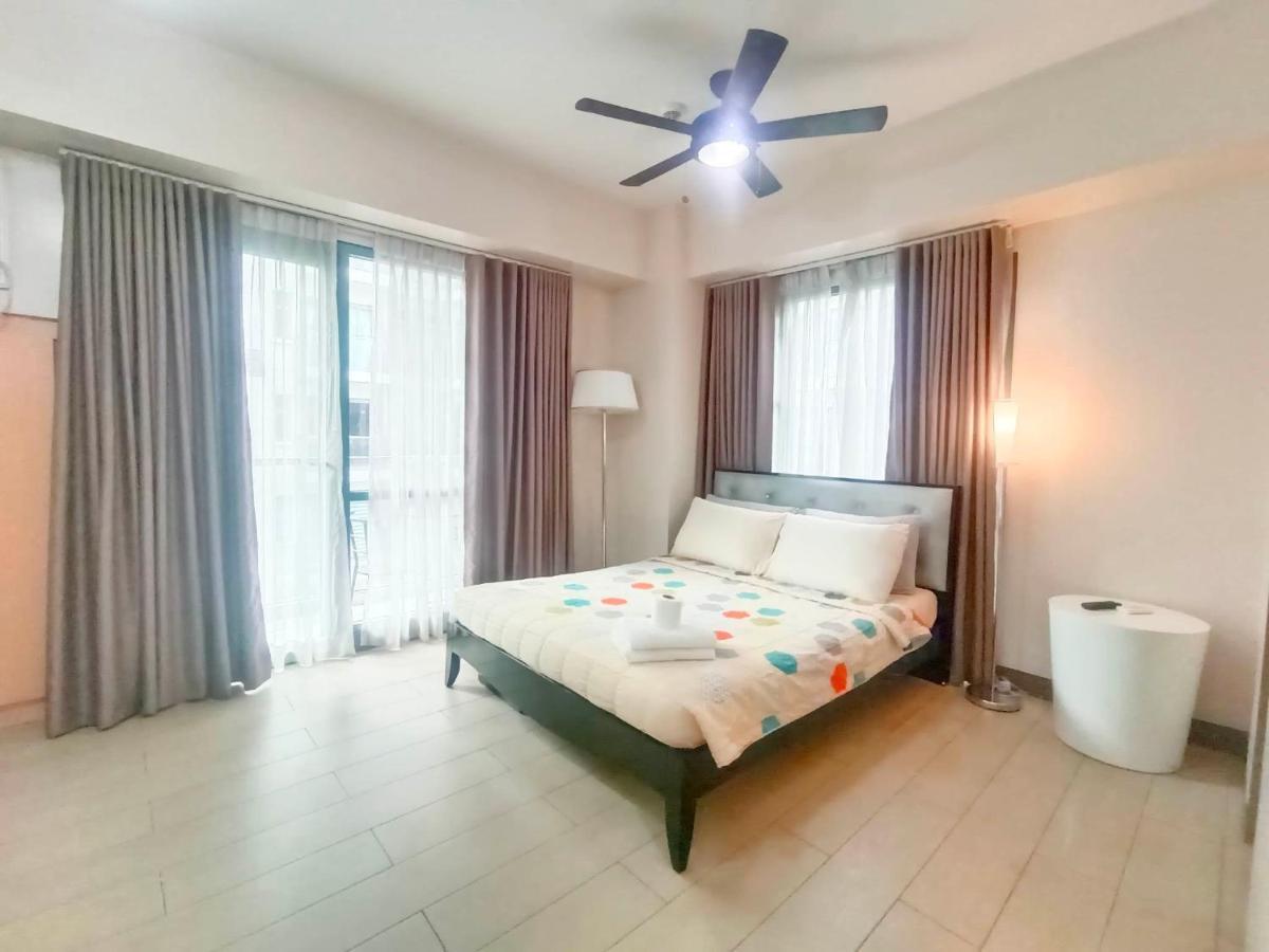 Palm Tree Two Villas Pasay Esterno foto